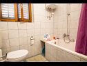 Апартаменты Marko - 10 m from sea: A3-Veliki(4+1) Стоморска - Остров Шолта  - Апартамент - A3-Veliki(4+1): ванная комната с туалетом