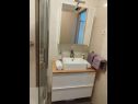 Апартаменты Bosiljka-comfortable and modern: A1(2) Сплит - Ривьера Сплит  - Апартамент - A1(2): ванная комната с туалетом