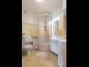 Апартаменты Neda - charming and comfy : A1(3) Сплит - Ривьера Сплит  - Апартамент - A1(3): ванная комната с туалетом