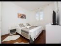 Апартаменты Bosiljka-comfortable and modern: A1(2) Сплит - Ривьера Сплит  - Апартамент - A1(2): спальная комната