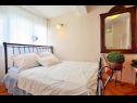 Апартаменты Ivory - central and comfortable: A1(2+1), A2(2+1) Сплит - Ривьера Сплит  - Апартамент - A1(2+1): спальная комната