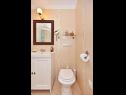 Апартаменты Ivory - central and comfortable: A1(2+1), A2(2+1) Сплит - Ривьера Сплит  - Апартамент - A1(2+1): ванная комната с туалетом