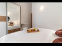 Апартаменты Lux 2 - heated pool: A2(4+2), A3(4+2) Марина - Ривьера Трогир  - Апартамент - A3(4+2): спальная комната