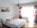 Апартаменты Vesna - 40 m from pebble beach: A1(4+1), A2(4), A3(4+1) Сегет Враница - Ривьера Трогир  - Апартамент - A3(4+1): спальная комната