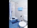 Апартаменты Snješka  - 20 m from the sea : A1(9), A2(6+2) Сегет Враница - Ривьера Трогир  - Апартамент - A2(6+2): ванная комната с туалетом
