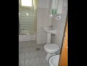 Апартаменты Gor A1(2+2), B2(2+2) Севид - Ривьера Трогир  - Апартамент - A1(2+2): ванная комната с туалетом