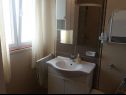 Апартаменты Mer - 10m to the beach: A1(4+2) Севид - Ривьера Трогир  - Апартамент - A1(4+2): ванная комната с туалетом