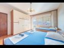 Апартаменты Kosta - 70m from sea : A1(2+1), A2(4+2) Винишче - Ривьера Трогир  - Апартамент - A2(4+2): спальная комната