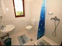 Апартаменты MiMa - 150 m from the beach: A1(2+2), A3(5), A2(2+2) Сушица - Остров Углян  - Апартамент - A2(2+2): ванная комната с туалетом