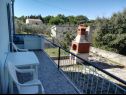 Дома дял отдыха VEKY - 50m from sea: Holiday House H(4+2) Сушица - Остров Углян  - Хорватия - терраса (дом и окружение)