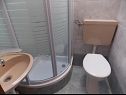 Дома дял отдыха Bugi - free parking H(8+2) Бибинье - Задар Ривьера  - Хорватия - H(8+2): ванная комната с туалетом
