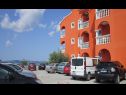 Апартаменты Sor - on the beach: SA1(2+1), A1(4+1), A2(2+2), A3(2+2) Бибинье - Задар Ривьера  - парковка (дом и окружение)