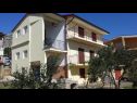 Апартаменты Sunny  - sea side terrace & parking: A1(4+1), A2(6+1) Стариград-Пакленица - Задар Ривьера  - дом