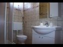Апартаменты Almond A1(2+2), A2(4+2), A3(4+2) Вир - Задар Ривьера  - Апартамент - A1(2+2): ванная комната с туалетом