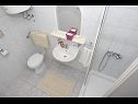 Апартаменты Mladen - family friendly & amazing location: A1(5), A2(2), A3(3+1) Врси - Задар Ривьера  - Апартамент - A1(5): ванная комната с туалетом