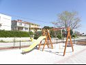 Апартаменты Mladen - family friendly & amazing location: A1(5), A2(2), A3(3+1) Врси - Задар Ривьера  - детская площадка
