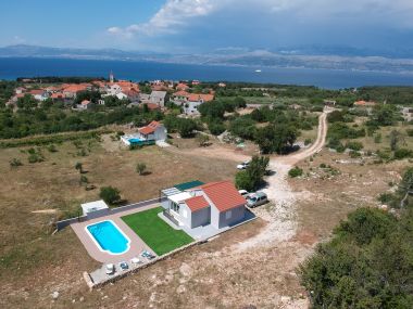 Дома дял отдыха Nane Garden - house with pool : H(4+1) Мирца - Остров Брач  - Хорватия